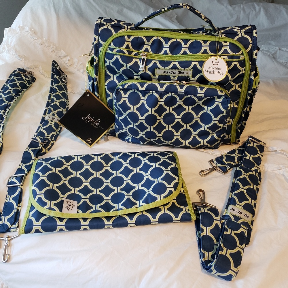 JUJUBE  BFF diaper bag Royal Envy ( barely  use )